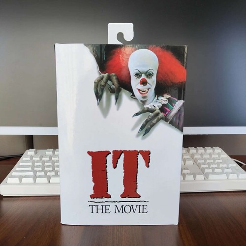 Neca pennywise figurine 7 - pennywise,